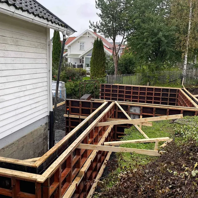 Snekkerarbeid på en eiendom