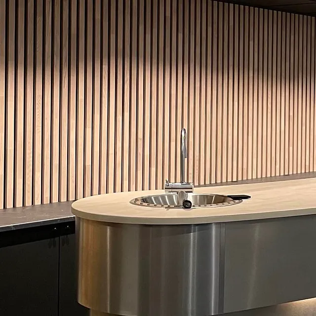 Nytt bord i ny resepsjon