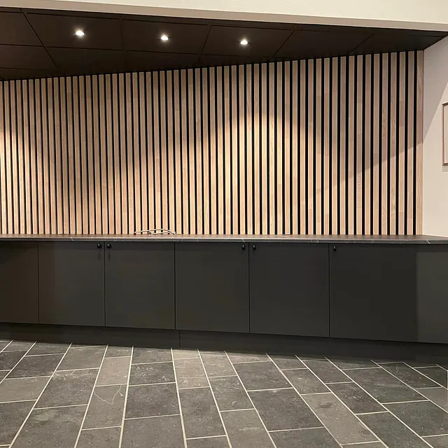 Downlights i ny resepsjon